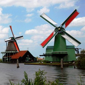 Hollanda'nın Amsterdam şehri Zaanse Schans Hollanda'nın Zaanse Schans yel değirmenleri, otobüsle Avrupa turu Hollanda gezisi